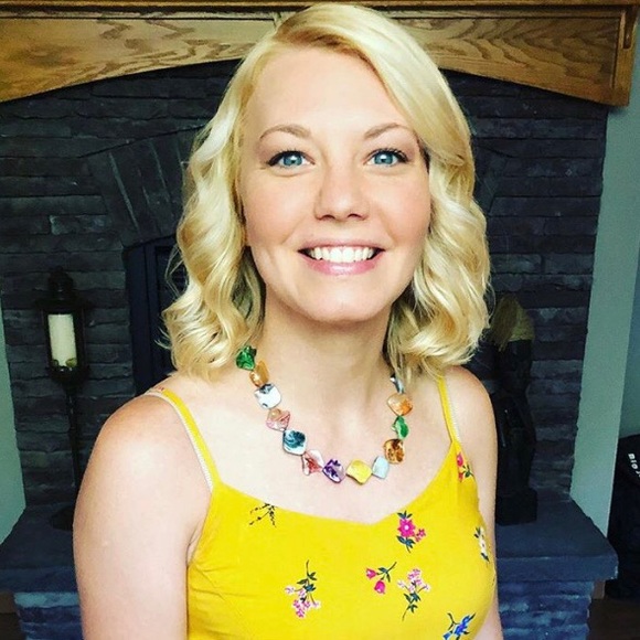 Meet your Posher, Stephanie - Picture 1 of 1